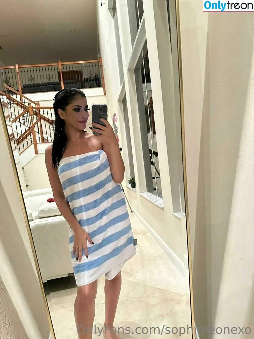 Sophia Leone голая photo #0031 (sophialeonex / sophialeonexo / xosophialeone)