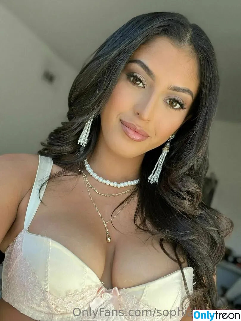 Sophia Leone голая photo #0034 (sophialeonex / sophialeonexo / xosophialeone)