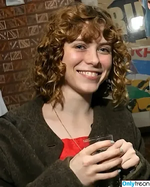 Sophia Lillis / sophialillis фото голая #0074