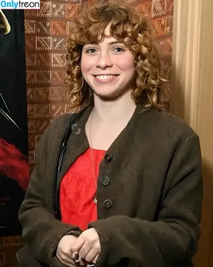 Sophia Lillis / sophialillis фото голая #0076
