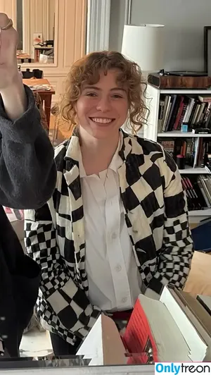 Sophia Lillis / sophialillis фото голая #0078