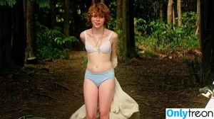 Sophia Lillis / sophialillis фото голая #0085