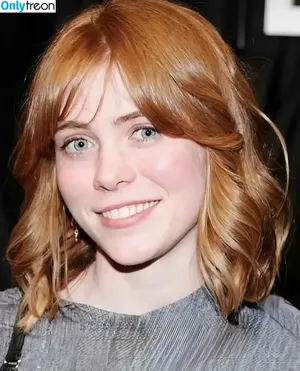Sophia Lillis / sophialillis фото голая #0092