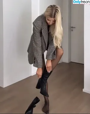 Sophia Schönherr / sophiadorena nude photo #0019