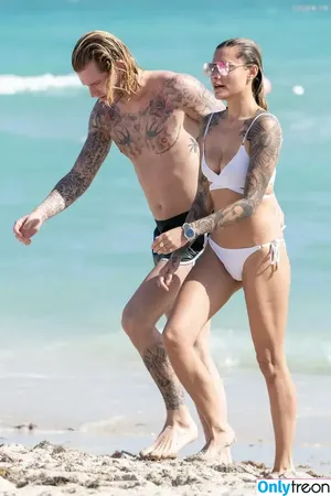 Sophia Thomalla / sophiathomalla / thomallasophia nude photo #0414