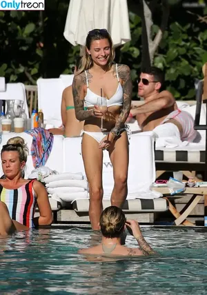 Sophia Thomalla / sophiathomalla / thomallasophia nude photo #0426