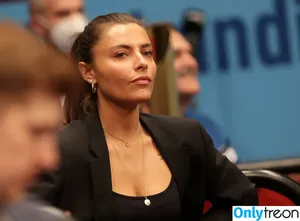 Sophia Thomalla / sophiathomalla / thomallasophia фото голая #0571