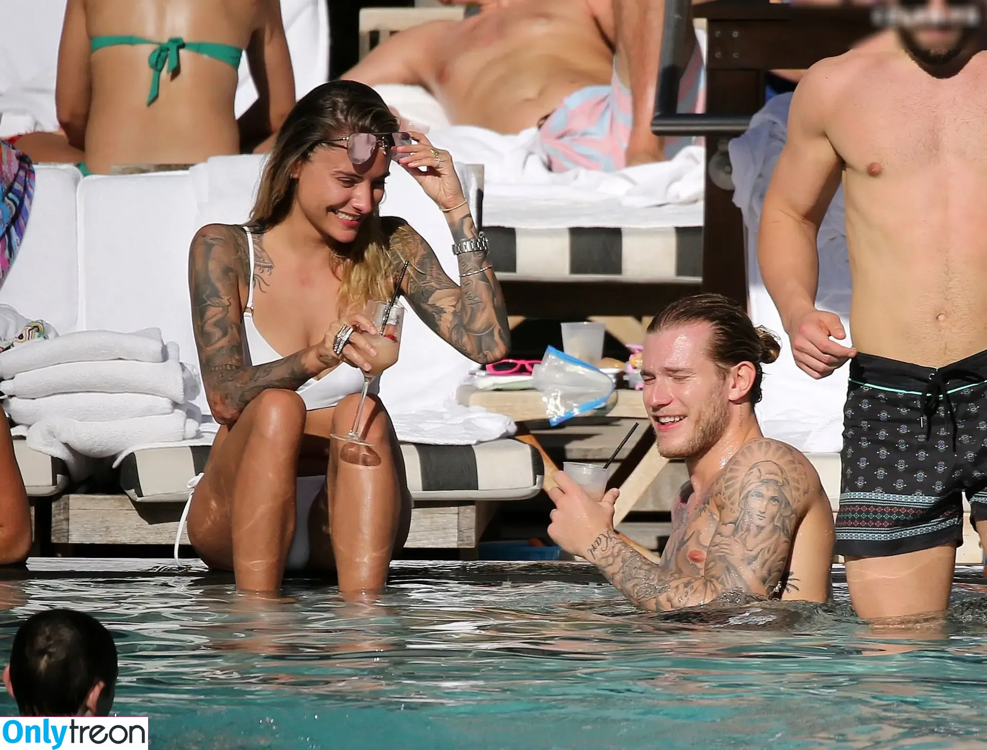 Sophia Thomalla nude photo #0430 (sophiathomalla / thomallasophia)