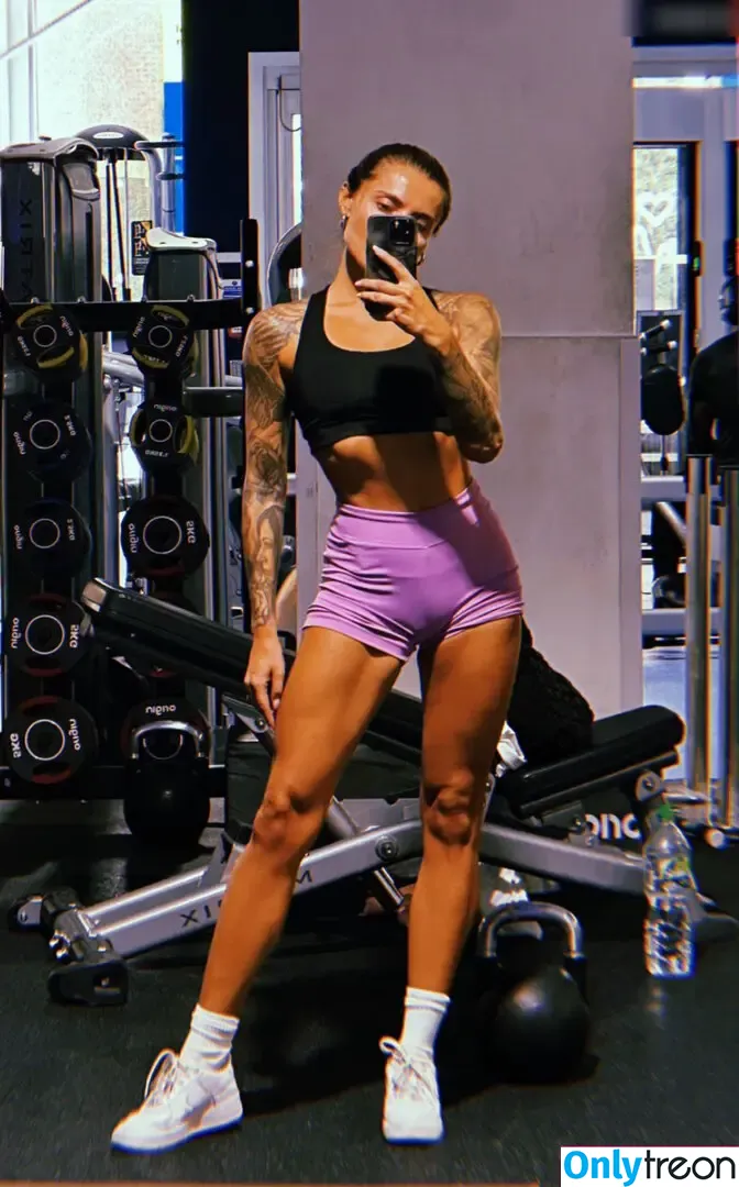 Sophia Thomalla nude photo #0456 (sophiathomalla / thomallasophia)