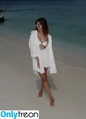  nude photo #0009