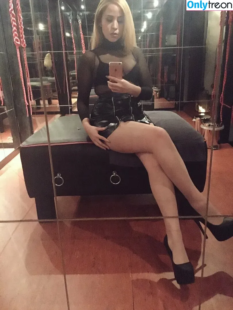 SophiaLarou голая photo #0003 (GoddessSophiaLarou (Domina / Lady Sophia Larou / Sophia Larou / officialsophialarou)