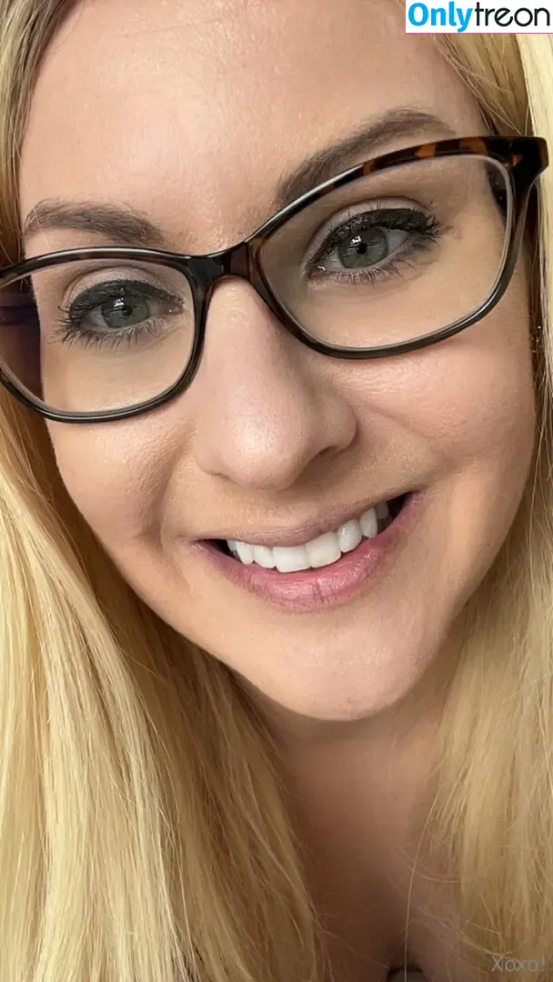 sophiaroseisreal голая photo #0333 (sophiarose92)