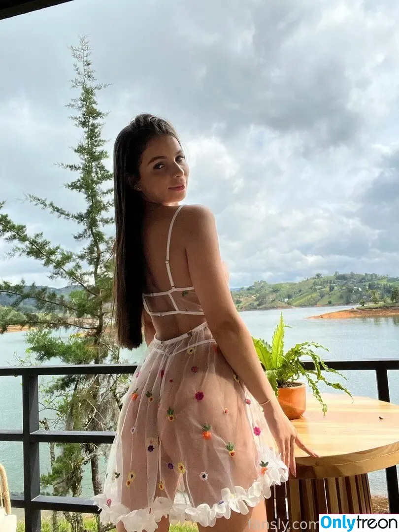 Sophibum nude photo #0041 (sophiass)