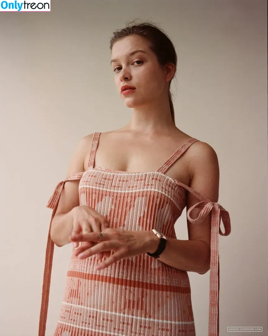 Sophie Cookson голая photo #0009 (cookie_soph / kingsman)