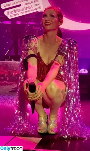Sophie Ellis-Bextor / sophieellisbextor фото голая #0258