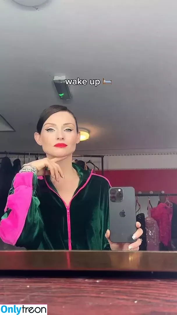 Sophie Ellis-Bextor nude photo #0150 (sophieellisbextor)