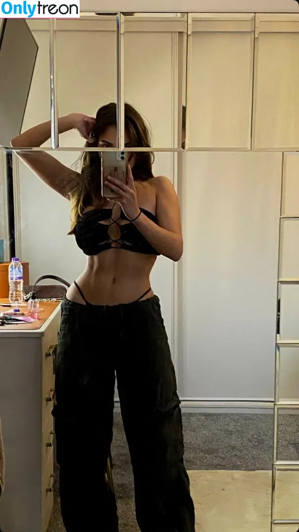 sophie.hyman nude photo #0004 (sophie.hyman)