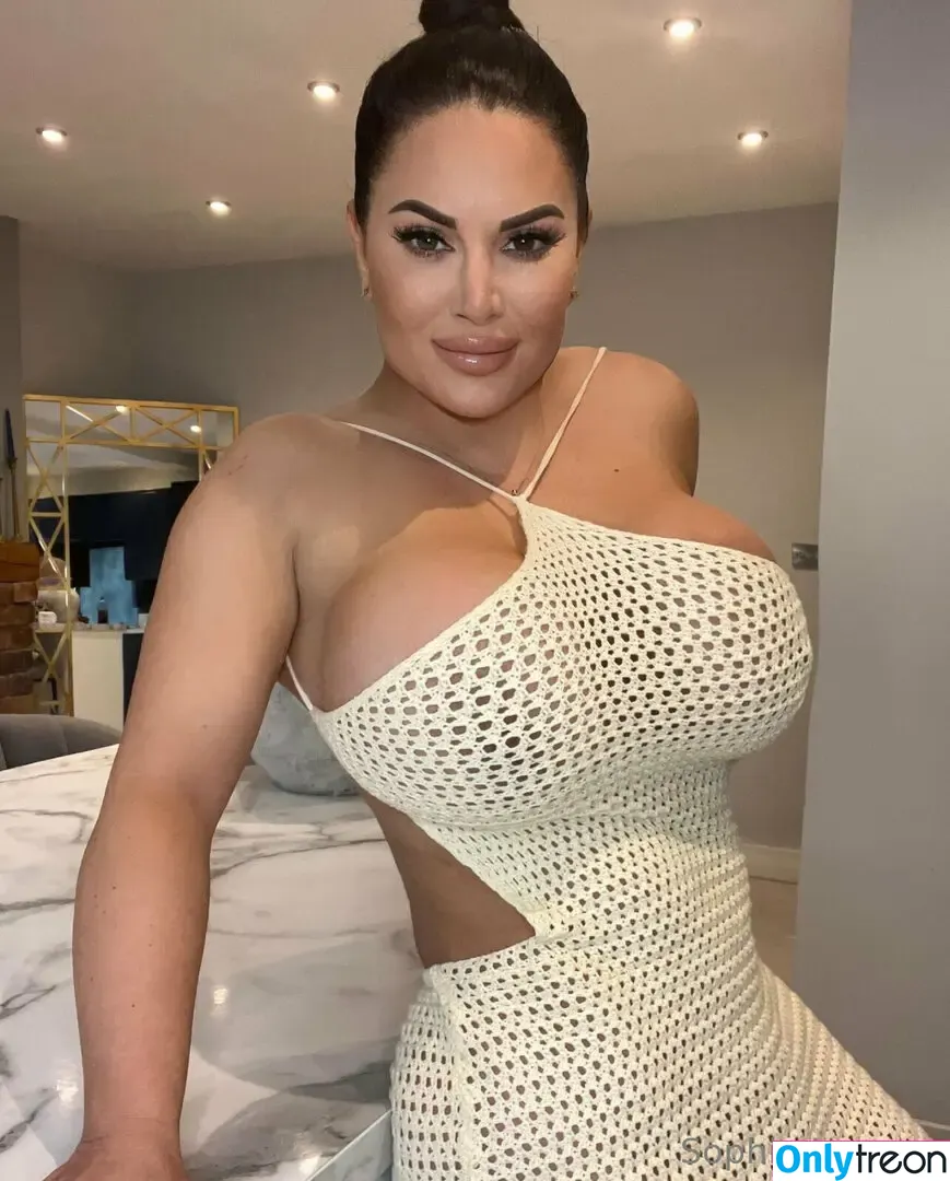 sophie_lawson_x голая photo #0118 (sophie_lawson_x)