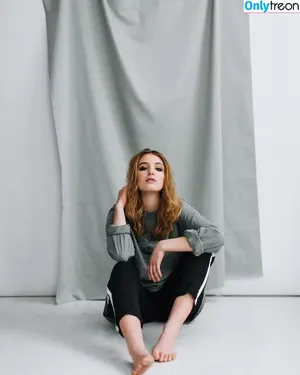 Sophie Nelisse / sophie__nelisse nude photo #0010