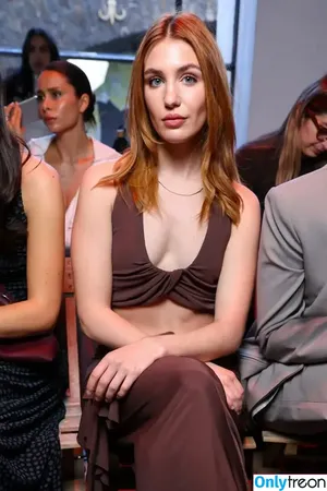 Sophie Nelisse / sophie__nelisse nude photo #0102