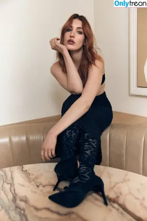Sophie Nelisse / sophie__nelisse nude photo #0108