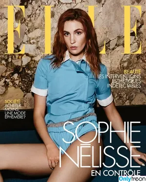 Sophie Nelisse / sophie__nelisse nude photo #0115