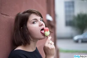 Sophie Passmann / Sophiepassmann фото голая #0056