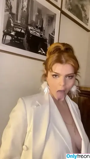 Sophie Passmann / Sophiepassmann фото голая #0086