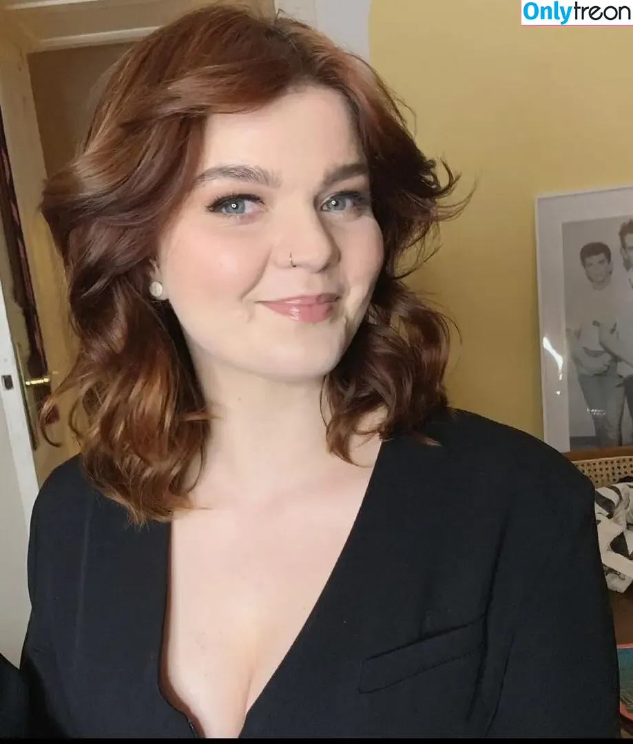 Sophie Passmann голая photo #0027 (Sophiepassmann)