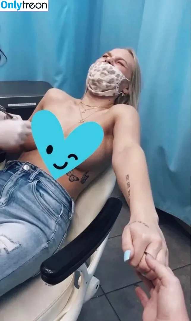 Sophie Riedemann nude photo #0001 (Sophuckingone / _sophieriedemann)
