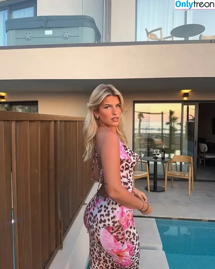 Sophie Schnur голая photo #0474 (sophie.schnr)