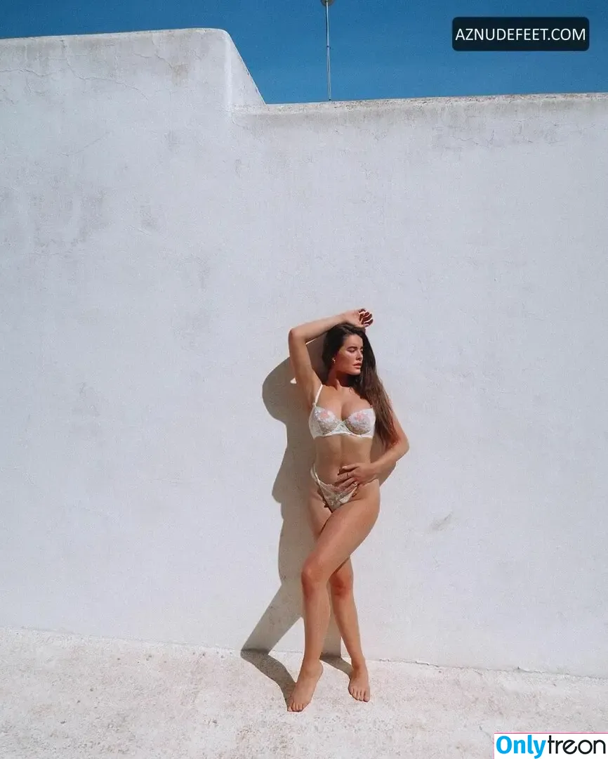 Sophie Stonehouse nude photo #0063 (sophiestonehouse)