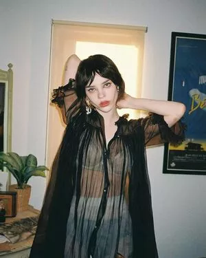 Sophie Thatcher / soapy.t / sophie_thatcher nude photo #0455
