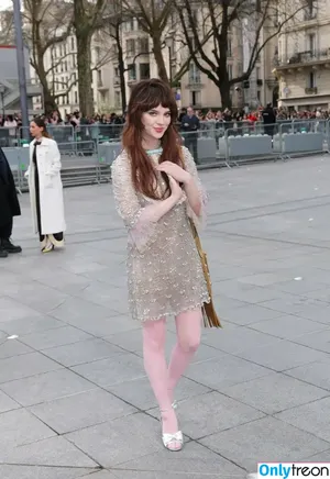 Sophie Thatcher / soapy.t / sophie_thatcher nude photo #0648