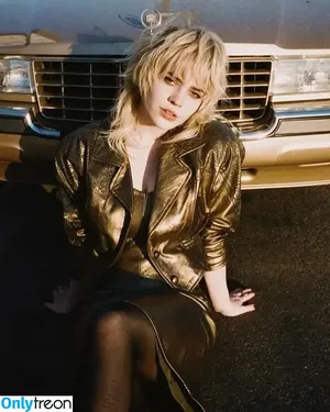 Sophie Thatcher / soapy.t фото голая #0716
