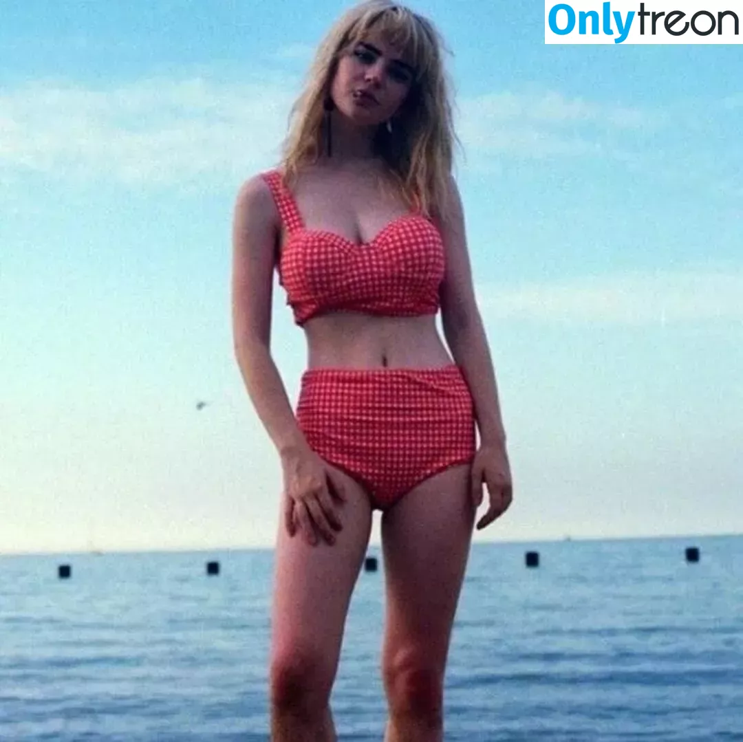 Sophie Thatcher голая photo #0069 (soapy.t / sophie_thatcher)