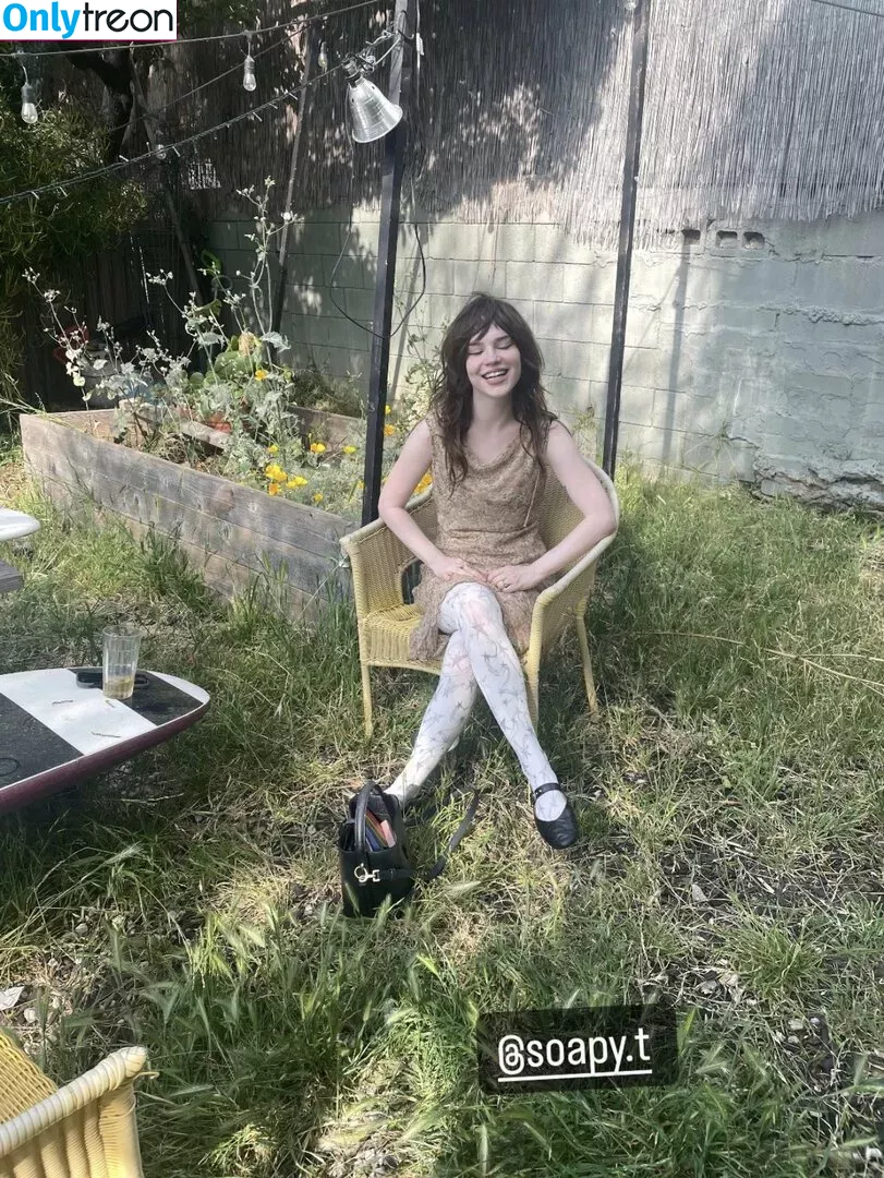 Sophie Thatcher голая photo #0102 (soapy.t / sophie_thatcher)