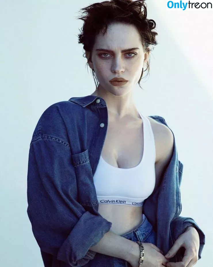Sophie Thatcher голая photo #0122 (soapy.t / sophie_thatcher)