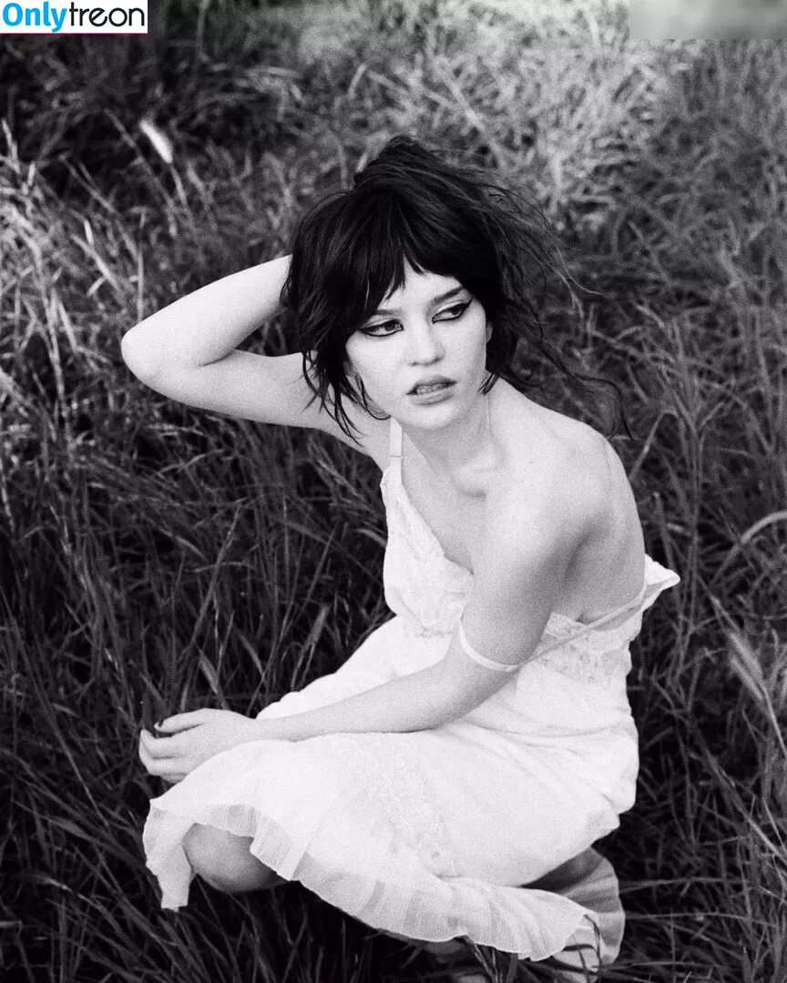 Sophie Thatcher голая photo #0172 (soapy.t / sophie_thatcher)