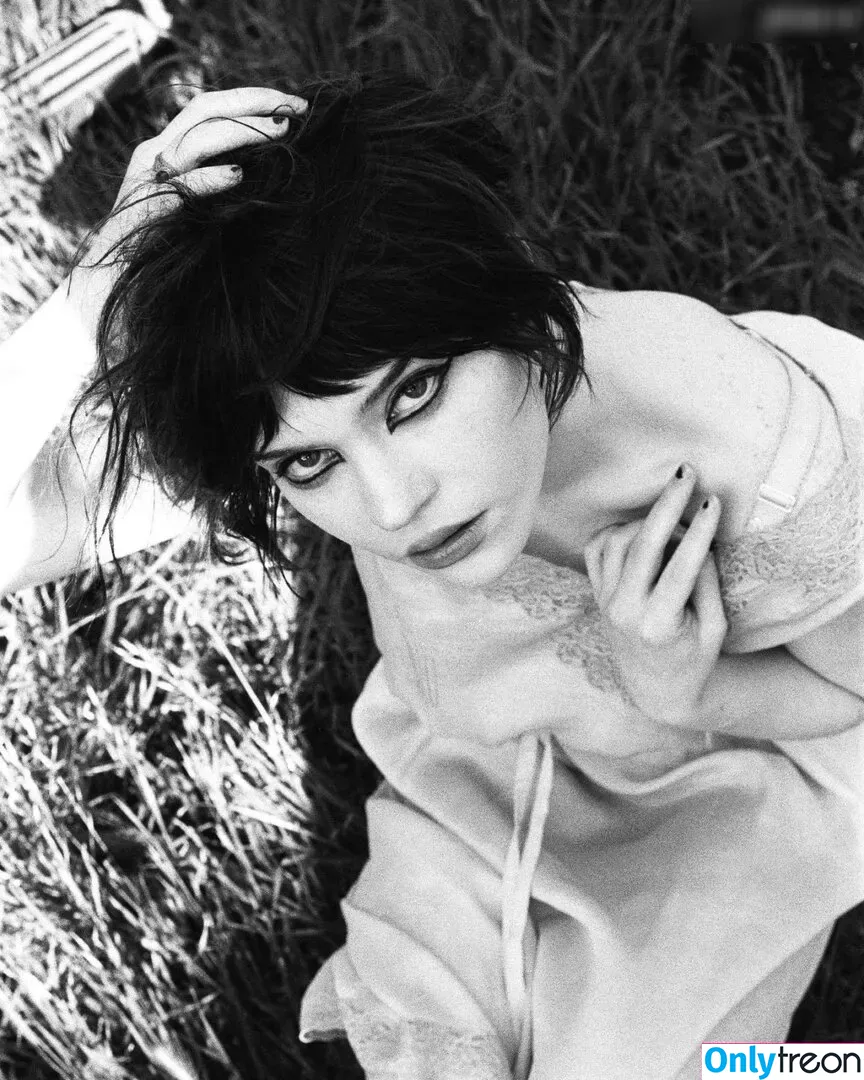 Sophie Thatcher голая photo #0174 (soapy.t / sophie_thatcher)
