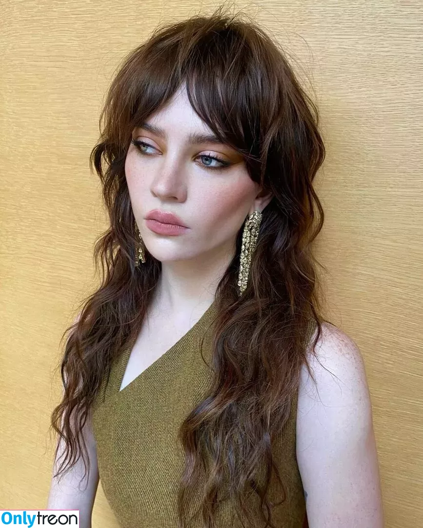 Sophie Thatcher голая photo #0197 (soapy.t / sophie_thatcher)