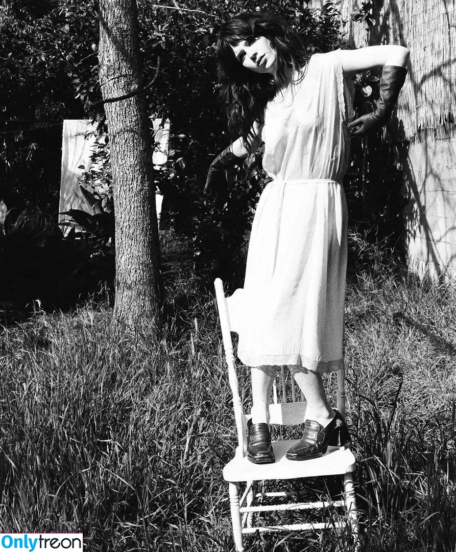 Sophie Thatcher голая photo #0235 (soapy.t / sophie_thatcher)