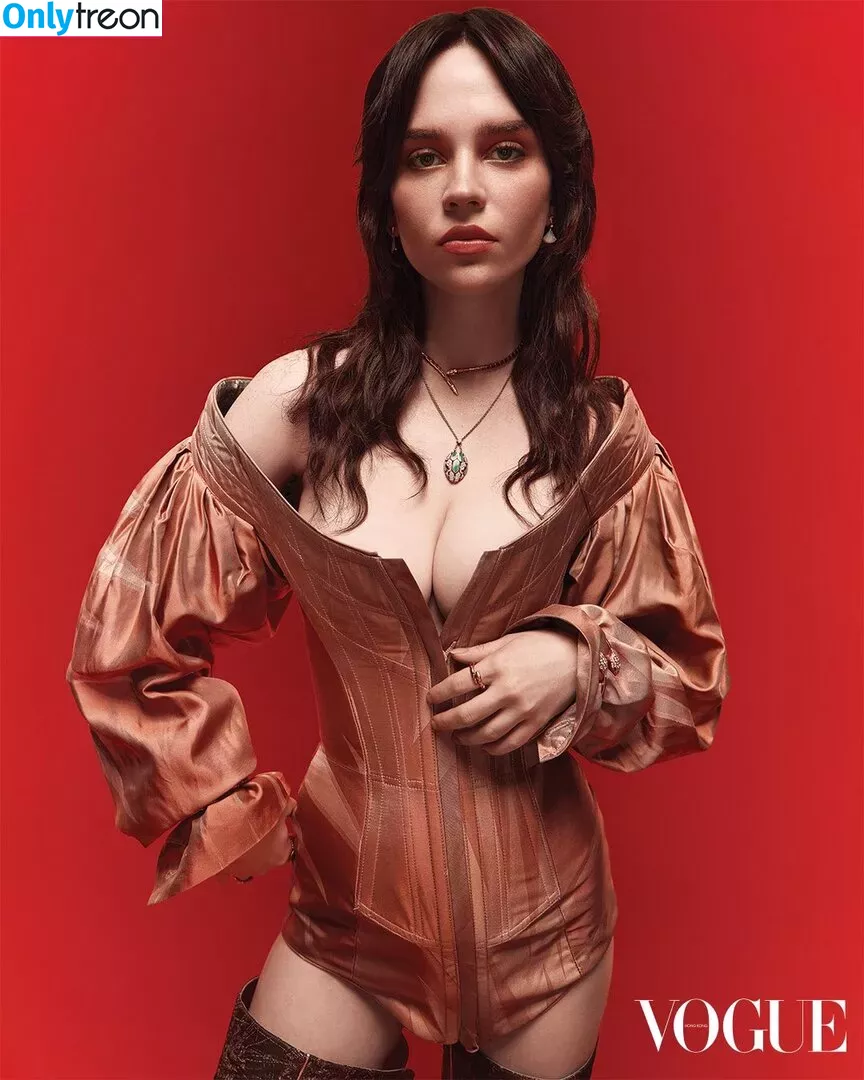 Sophie Thatcher голая photo #0433 (soapy.t / sophie_thatcher)