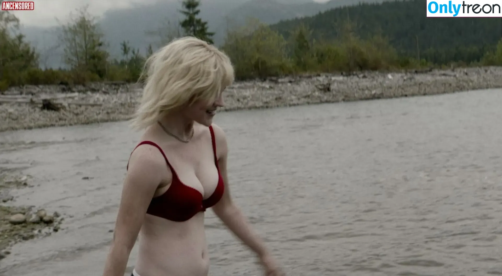 Sophie Thatcher nude photo #0665 (soapy.t / sophie_thatcher)