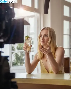 Sophie Turner / sexysophieturner / sophiet nude photo #0297