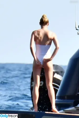 Sophie Turner / sexysophieturner / sophiet nude photo #0309