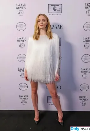 Sophie Turner / sexysophieturner / sophiet nude photo #0342
