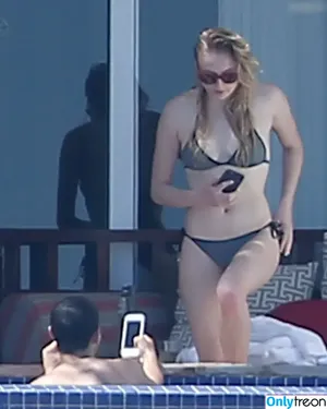 Sophie Turner / sexysophieturner / sophiet nude photo #0350