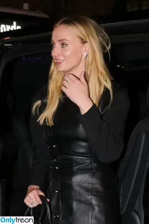 Sophie Turner / sexysophieturner / sophiet фото голая #0475