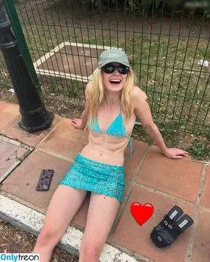 Sophie Turner / sexysophieturner / sophiet nude photo #0503